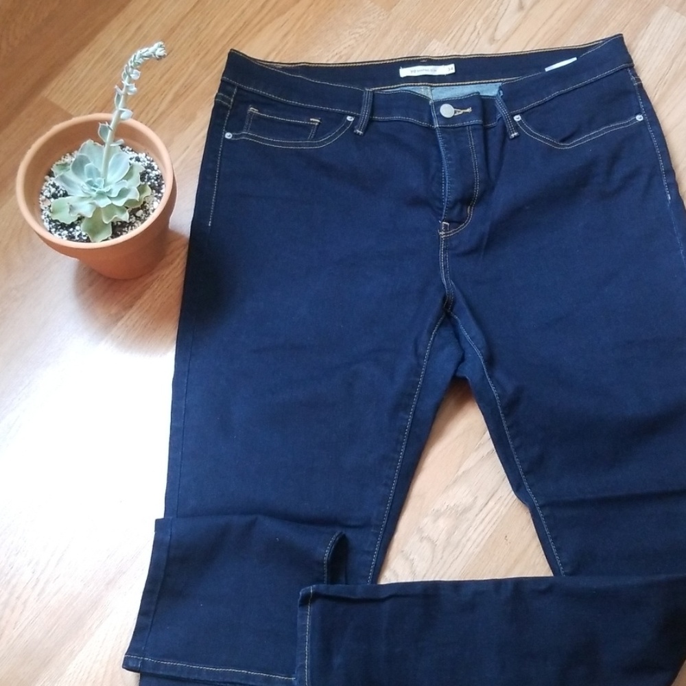 Levi Jean's size 34/18